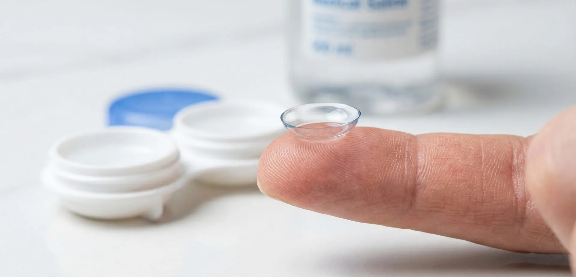 Lentillas seguras: cómo usarlas correctamente para evitar úlceras y trasplantes corneales